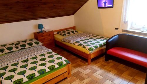 Quadruple Room with Private Bathroom