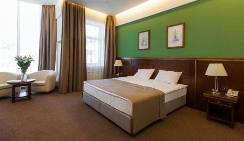 Deluxe Double or Twin Room with City View