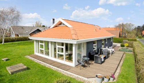 Three-Bedroom Holiday Home 