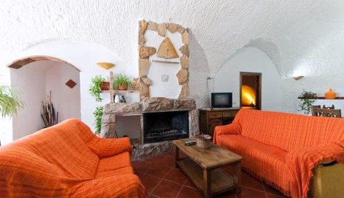 Cave (4 Adults)