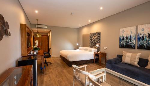 Deluxe Suite