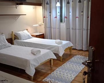 Triple Room with Private External Bathroom