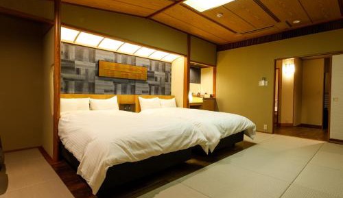 Twin Room with View