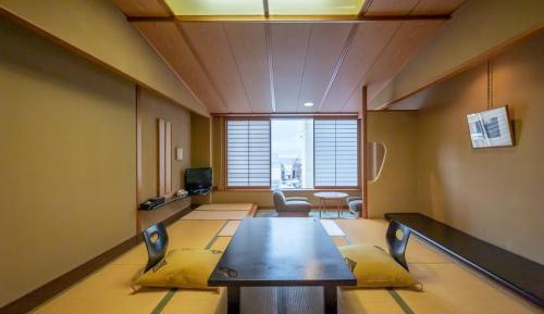 Japanese-Style Quadruple Room