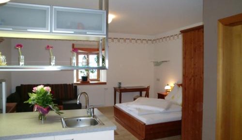 Apartment (6 Adults)