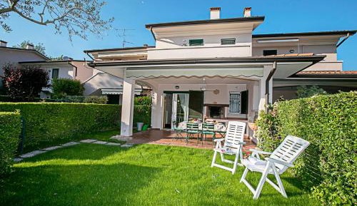 Three-Bedroom Townhouse