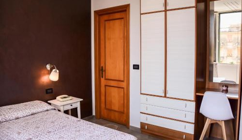 Basic Triple Room