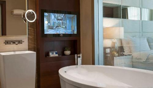 Comfort Suite with King Size Bed