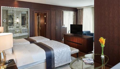 Suite with King Size Bed