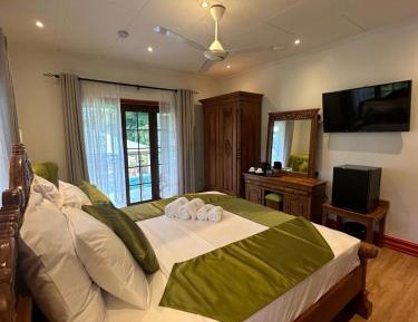 Deluxe King Room
