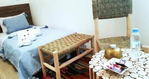 Standard Twin Room with Shared Bathroom