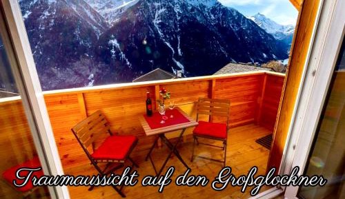 Apartment with Mountain View