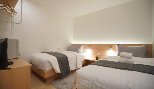 Standard Twin Room