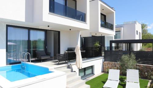 Two-Bedroom Apartment with Private Pool