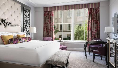Courtyard view, Guest room, 1 King, Courtyard view          