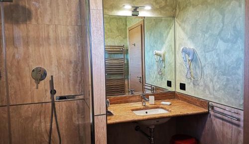 Luxury Triple Room
