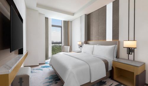 Westin Suite with City View - Club Lounge Access