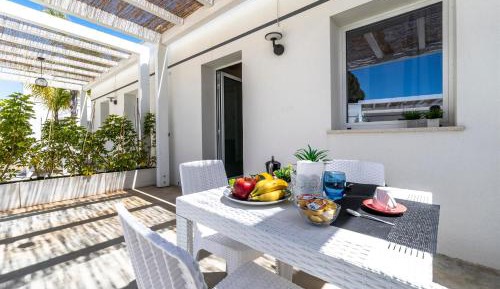 Apartment with Garden View