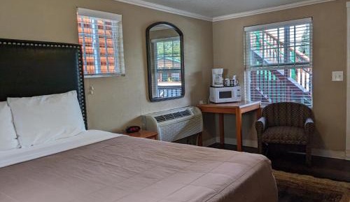 Queen Suite