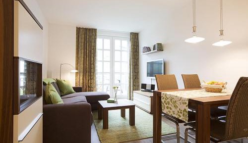 Apartment with Lake View