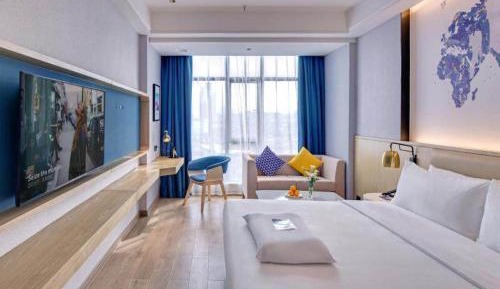 Honorable Suite