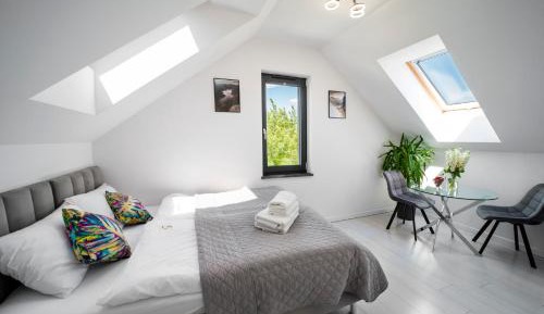 Apartment with Garden View