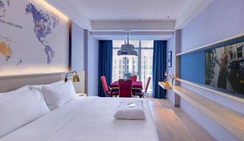 Digital Double Room