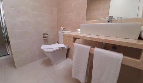 Skylight Twin Room without Kitchenette