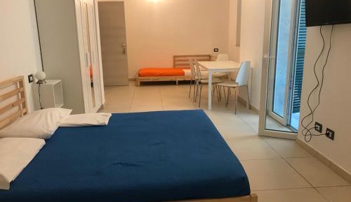 Studio Apartment (3 Adults) with Kitchenette 
