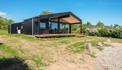 Three-Bedroom Vacation Home 