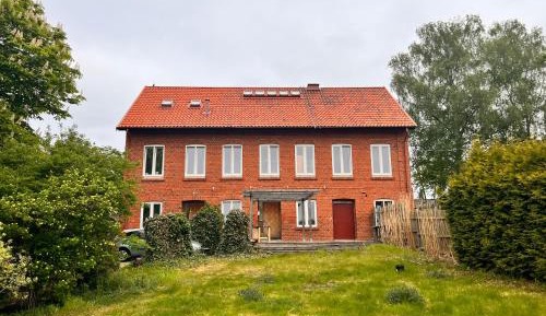 Apartment with Garden View