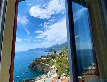 Studio Apartment with Sea View