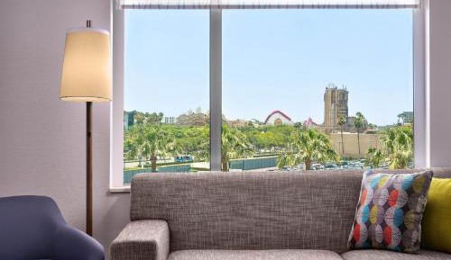 Disney Resort View, 1 Bedroom Suite, 2 Queen, Sofa bed