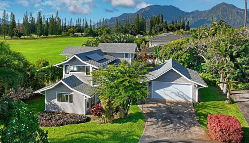Three-Bedroom Holiday Home 
