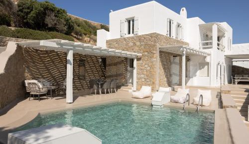 Maisonette with Private Pool