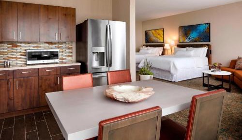 One-Bedroom Suite with City View