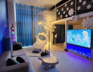 Superior Family Room