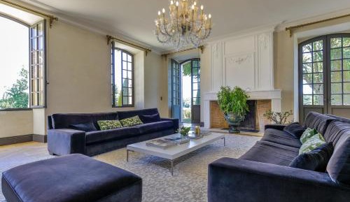 Deluxe King Suite