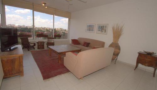 Three-Bedroom Apartment with Balcony