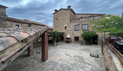 Six-Bedroom House