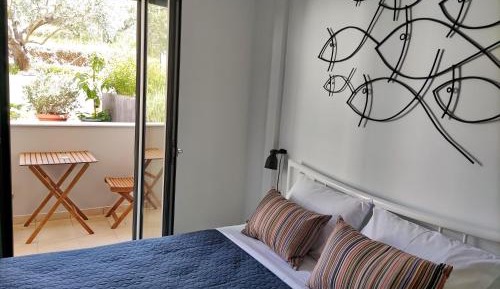 Apartment with Garden View