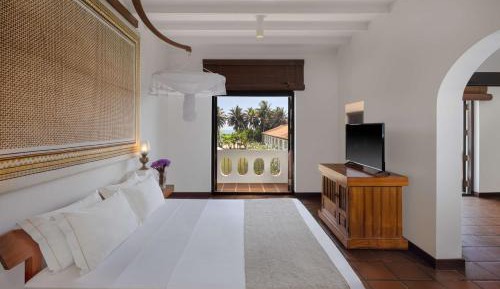 Suite with All Meals and Treatments