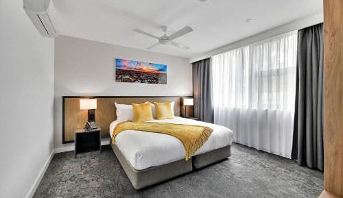 Premier King Suite