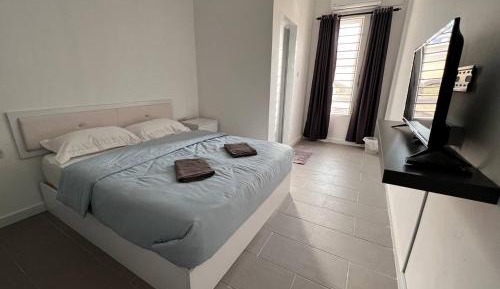 Queen Room
