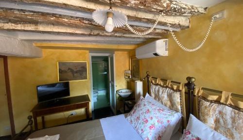 Double Room with Mountain View