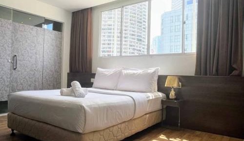 Deluxe Suite with Window No View 