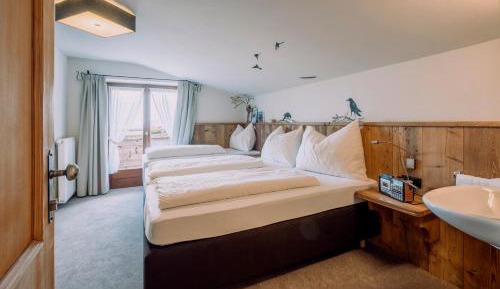 Triple Room with Mountain View