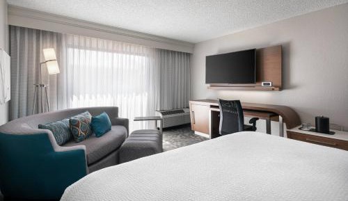 King Room with Sofa Bed
