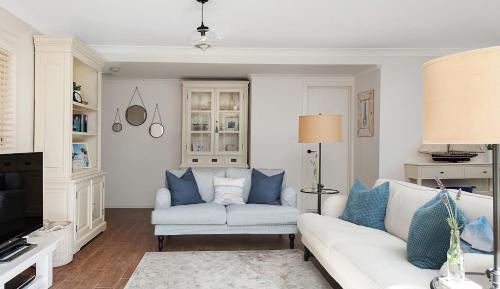 Three-Bedroom Townhouse
