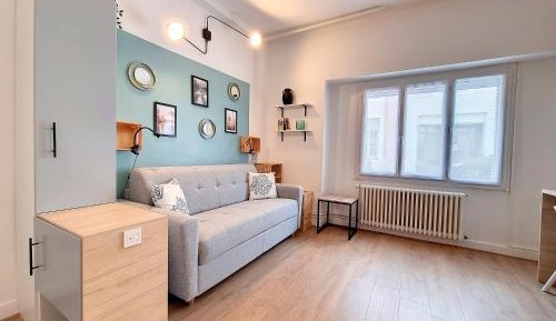 Studio with Sofa Bed